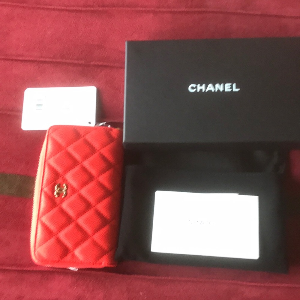 Chanel medium zip wallet - Picture 3 of 3